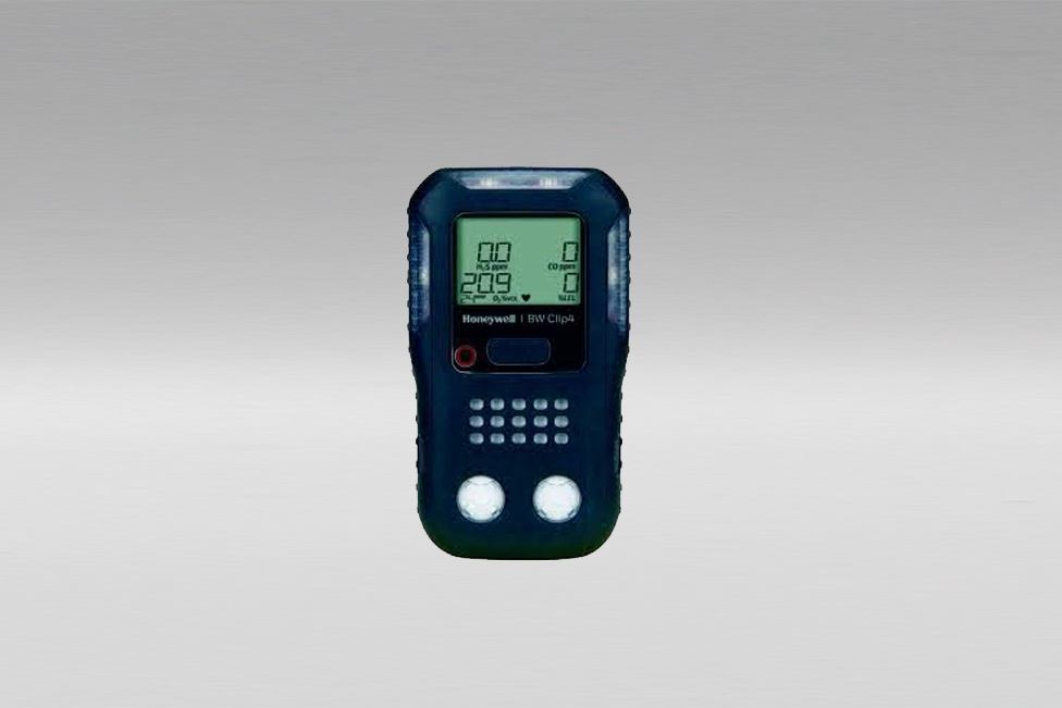 BW-BWC4BN-70-​-Deteccion-de-gas-honewell-4-gases-negro2.jpg